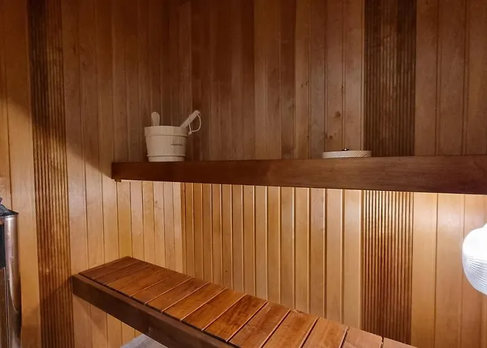Aia Center Apartment With Sauna