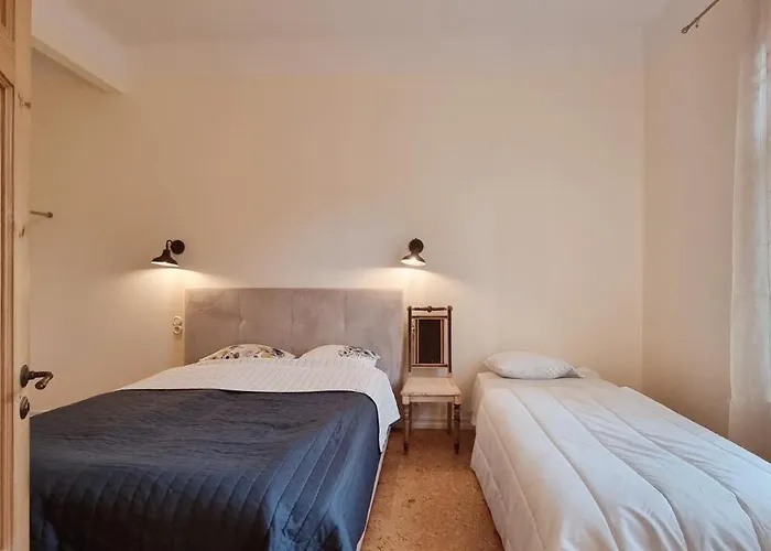Aia Center Apartment With Sauna
