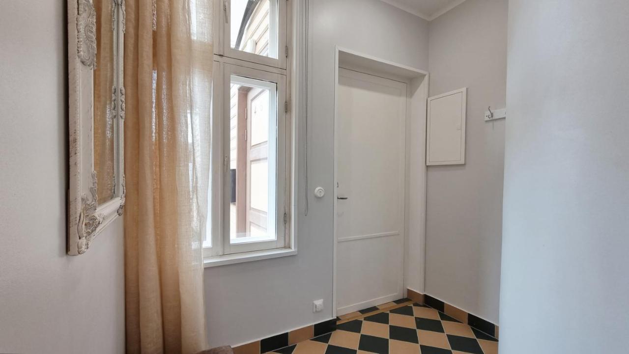 Aia Center With Sauna Appartement